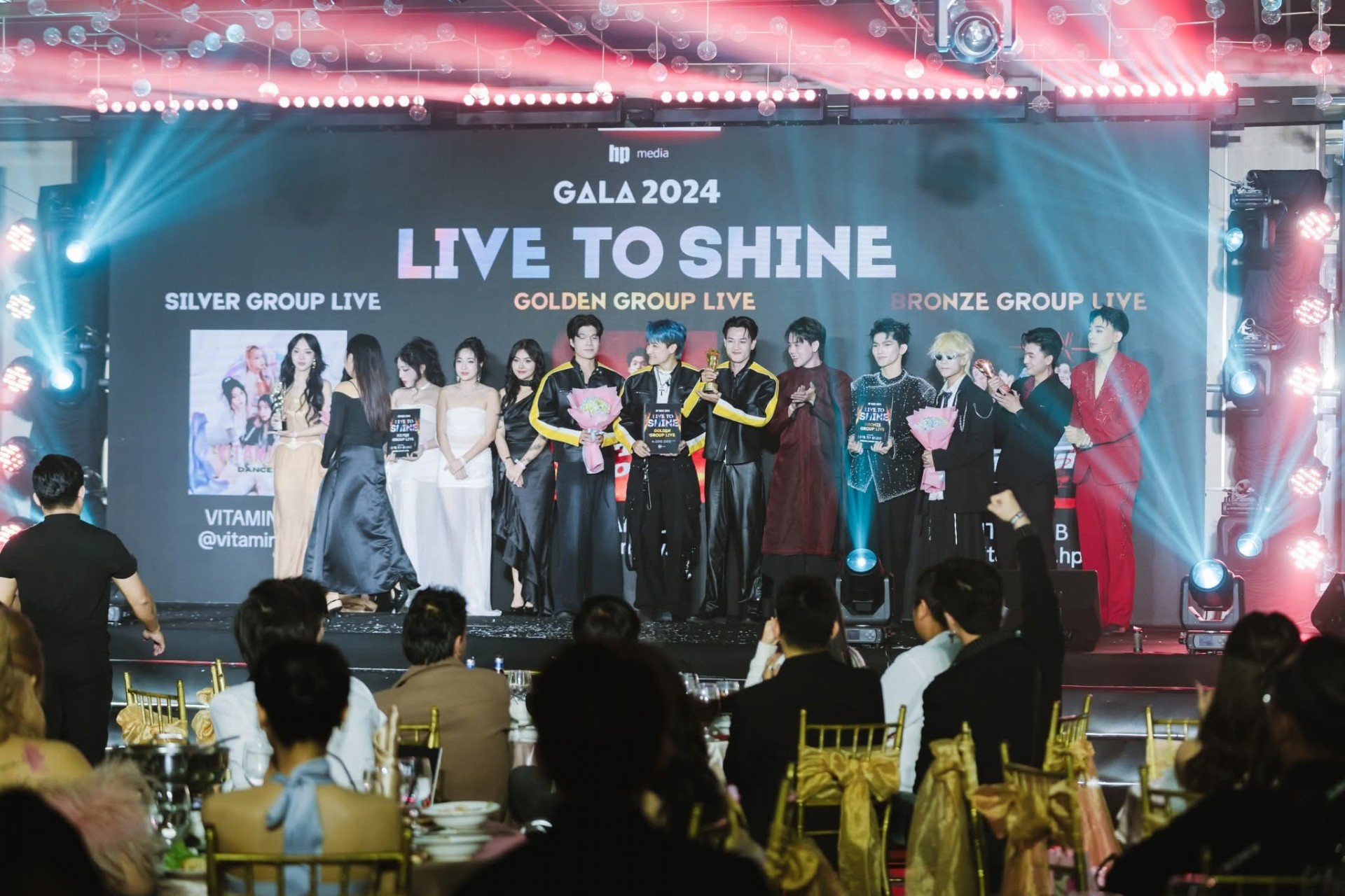 Bình đẳng nghề nghiệp thời số hóa: Livestream TikTok mở lối đi riêng cho người trẻ